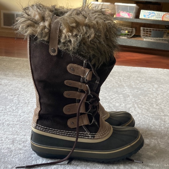 Women’s Joan Of Arc winter boots - Picture 1 of 4